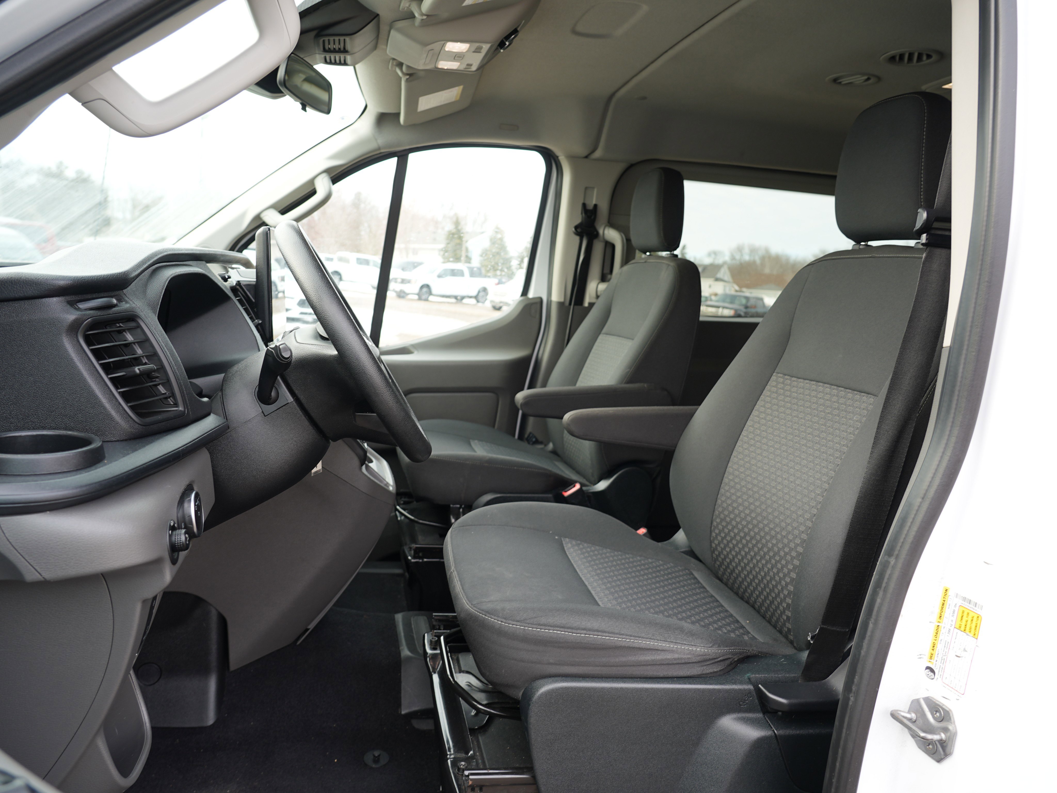 Used 2023 Ford Transit 350 XLT image 14