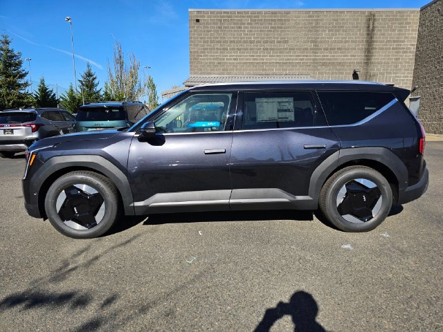 New 2026 Kia EV9 Wind AWD/4WD image 2