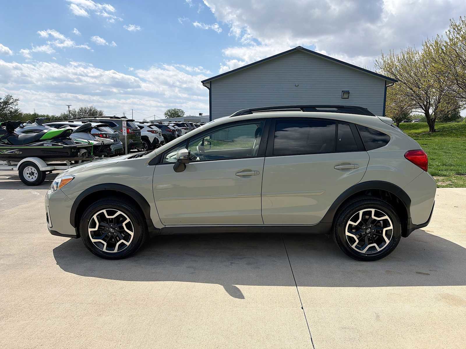 Used 2016 Subaru Crosstrek 2.0i Limited AWD/4WD image 3
