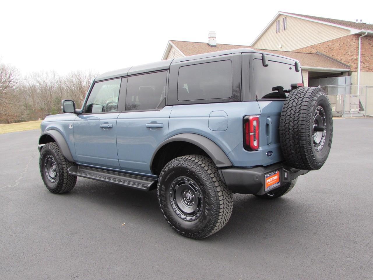 New 2025 Ford Bronco Outer Banks w/ Sasquatch Package AWD/4WD image 5