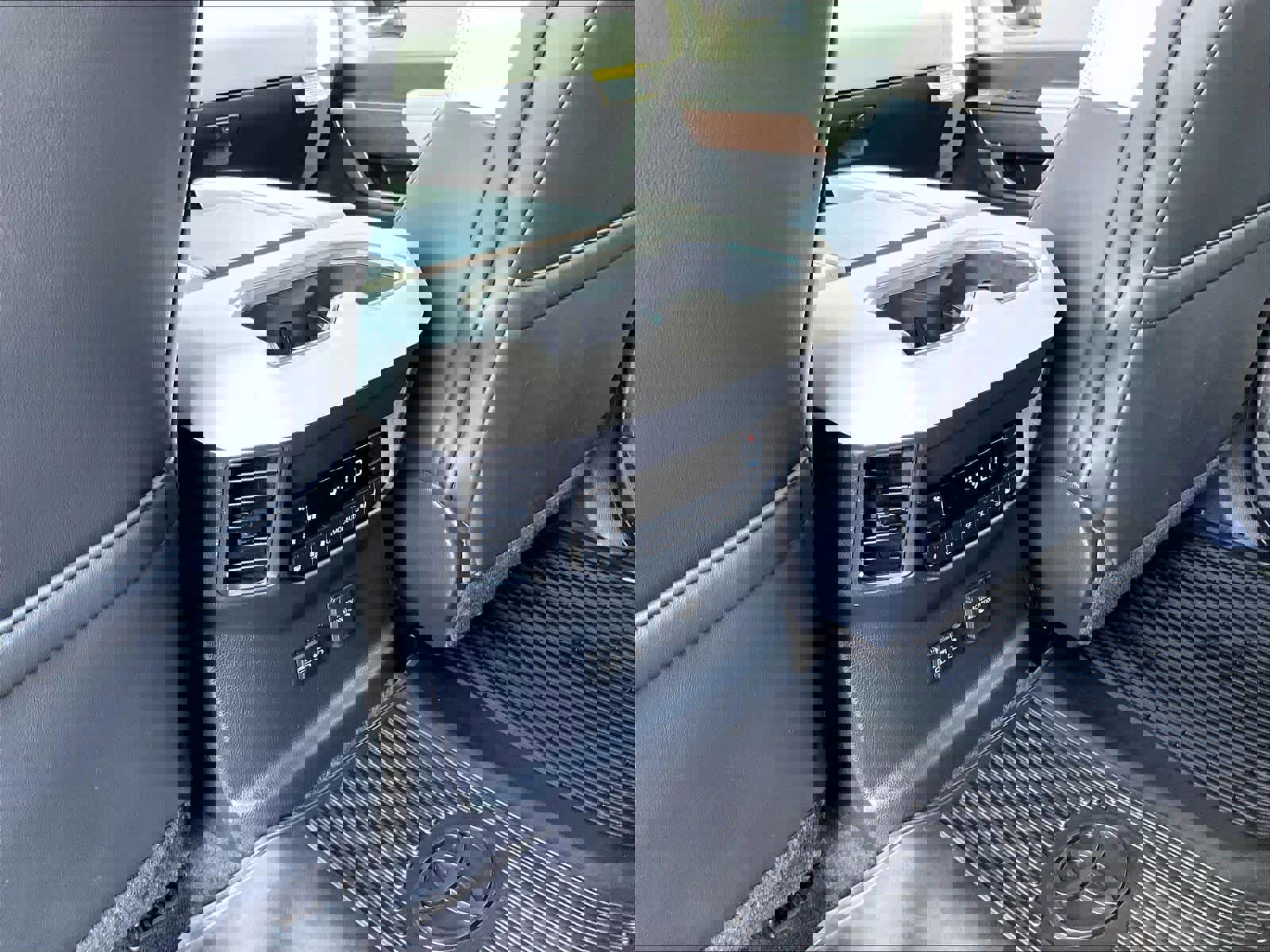 Used 2023 Toyota Sequoia Capstone image 38