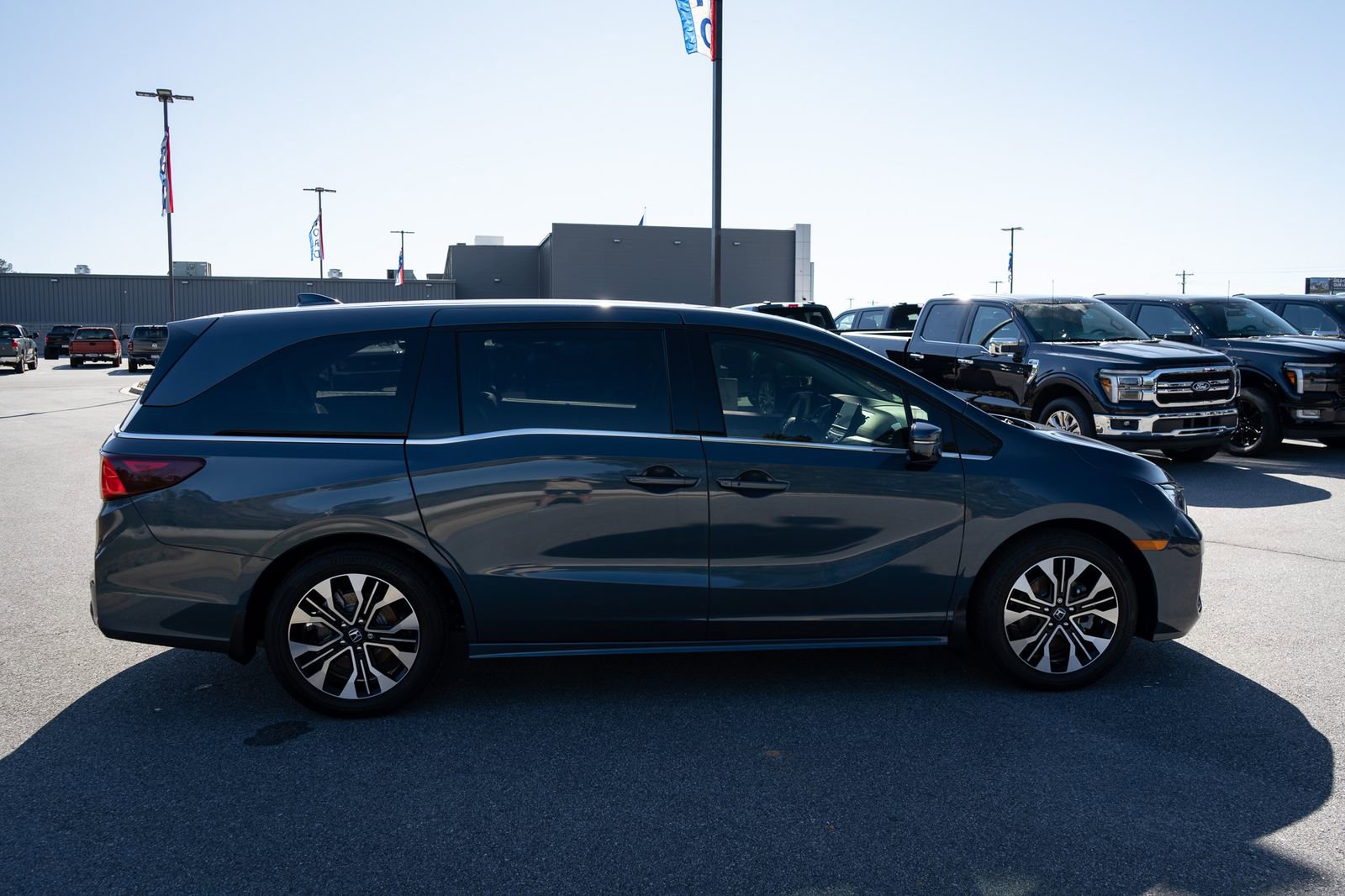 Used 2026 Honda Odyssey Elite image 11