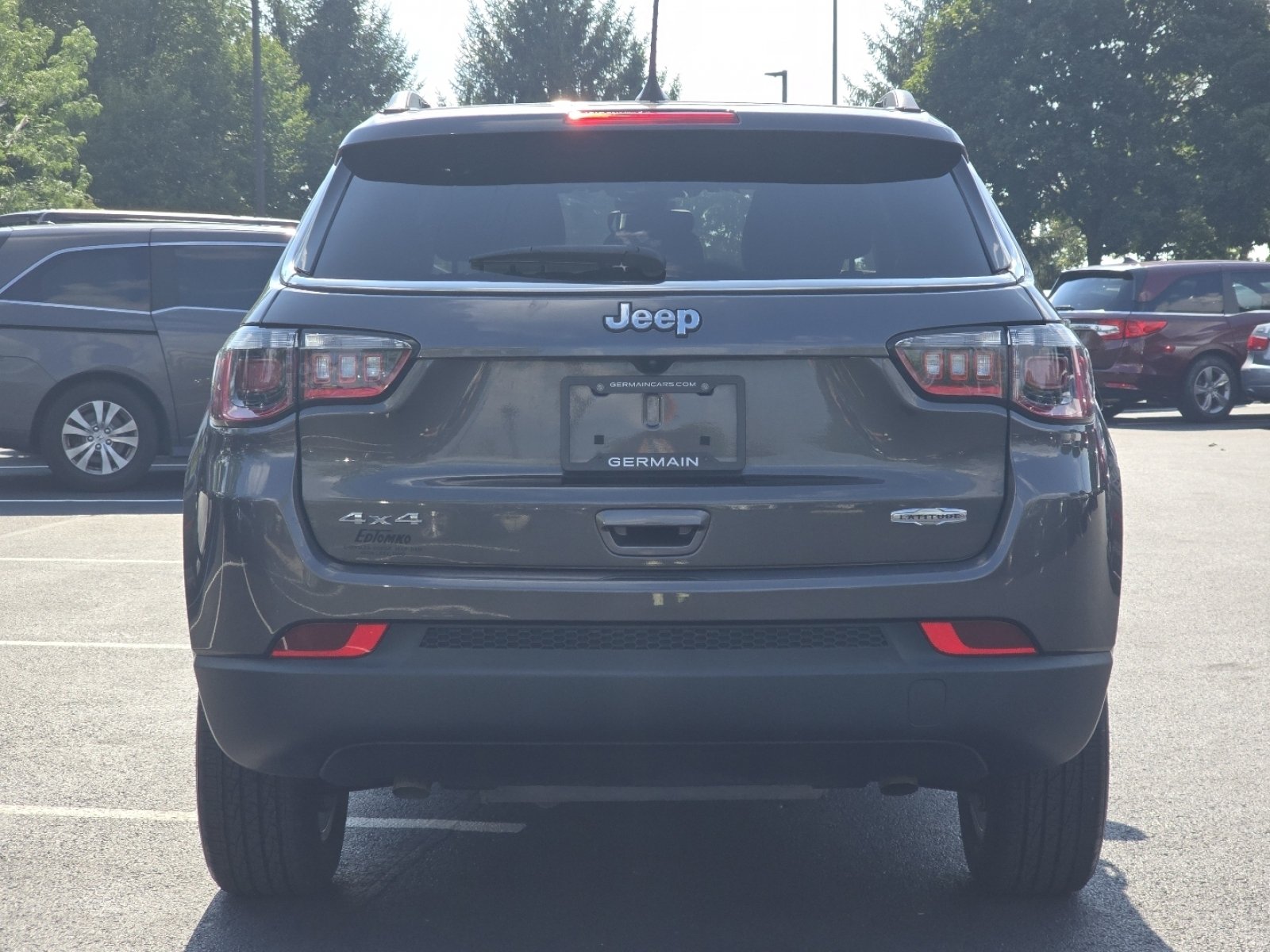 Used 2023 Jeep Compass Latitude w/ Convenience Group AWD/4WD image 17