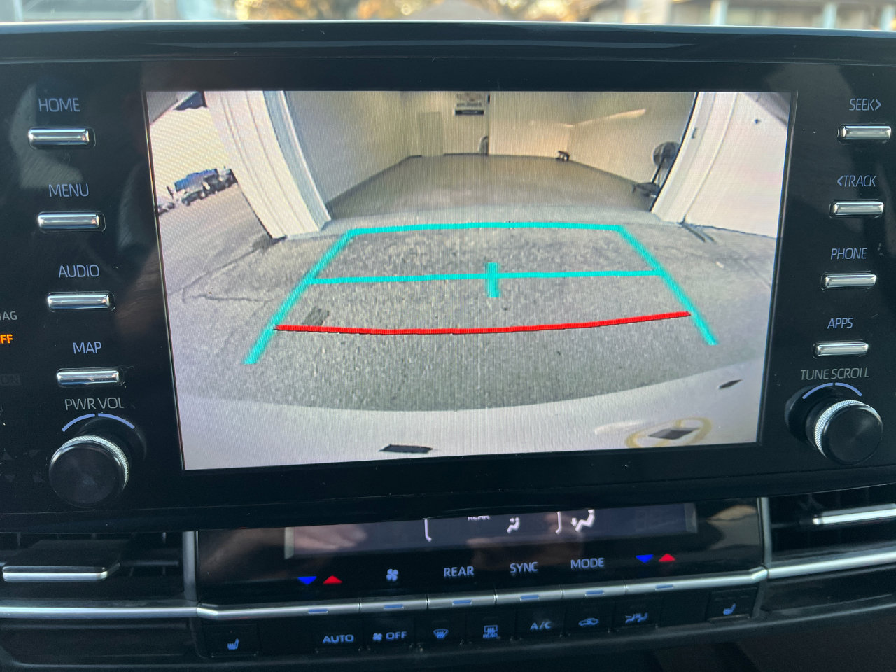 Used 2021 Toyota Sienna XLE w/ XLE Plus Package image 56