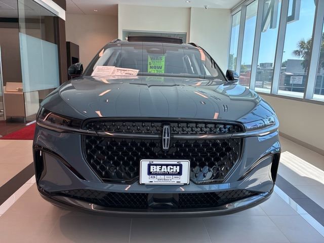 Used 2026 Lincoln Nautilus Reserve AWD/4WD image 6