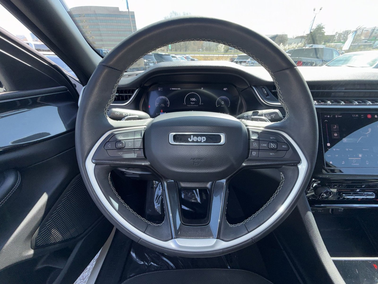 Used 2023 Jeep Grand Cherokee Altitude image 16