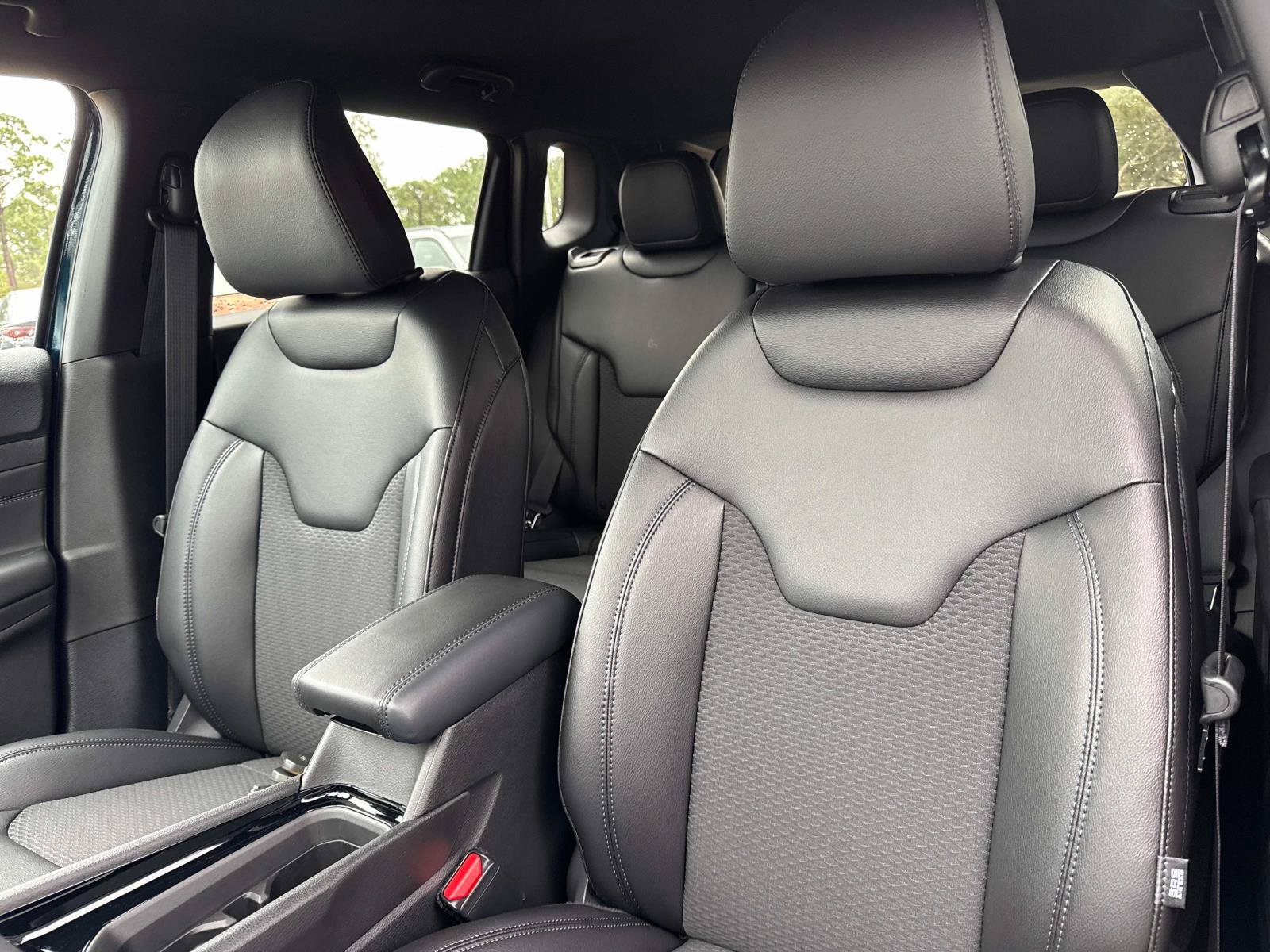 New 2026 Jeep Compass Latitude AWD/4WD image 20