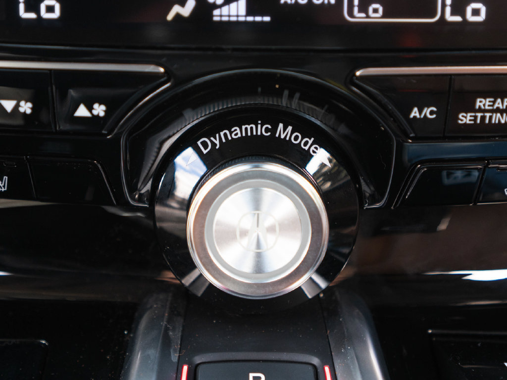 Certified 2024 Acura MDX w/ Technology Package AWD/4WD image 32