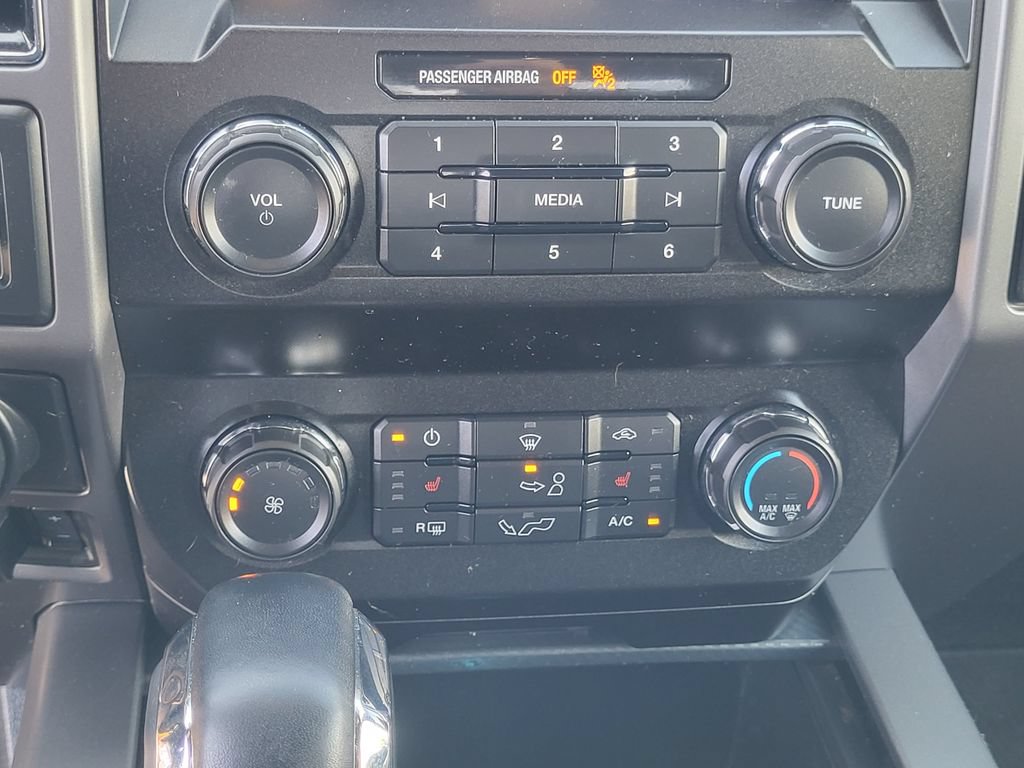 Used 2020 Ford F150 XLT w/ Equipment Group 302A Luxury AWD/4WD image 24