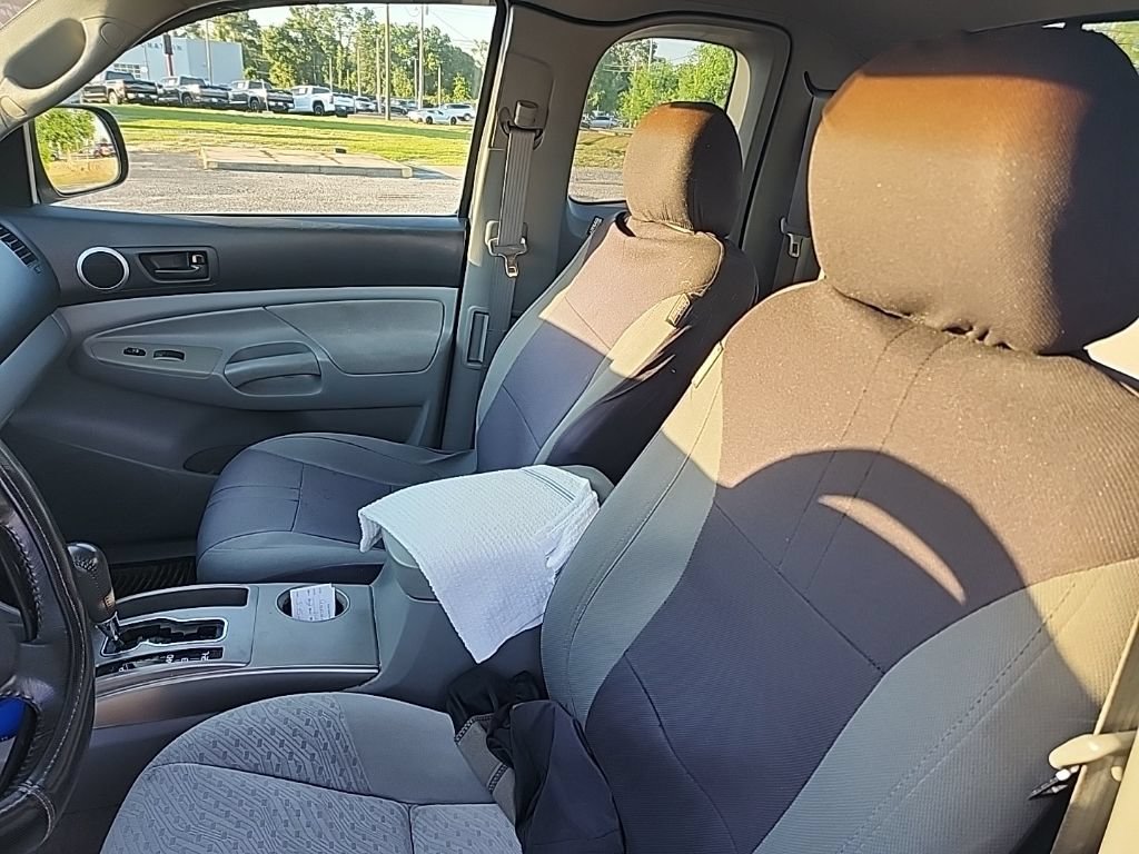 Used 2006 Toyota Tacoma PreRunner RWD image 5