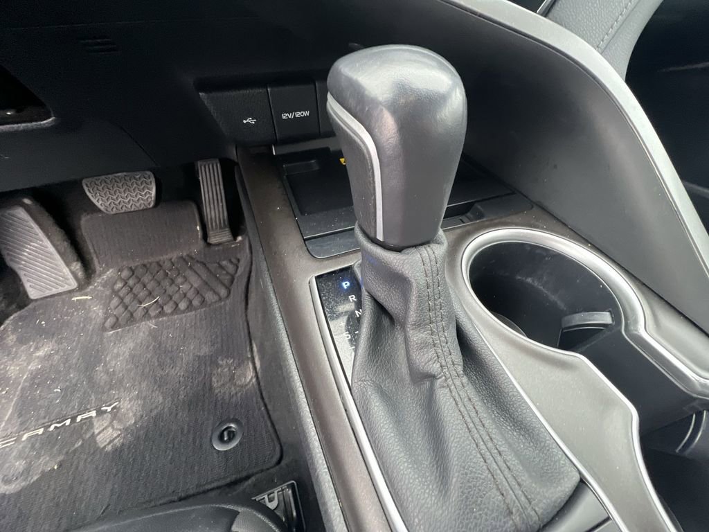 Used 2022 Toyota Camry XLE image 15