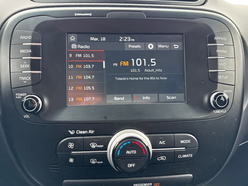 Used 2018 Kia Soul + image 21