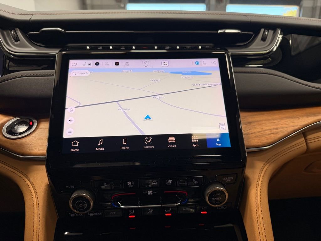 Used 2024 Jeep Grand Cherokee L Summit AWD/4WD image 39