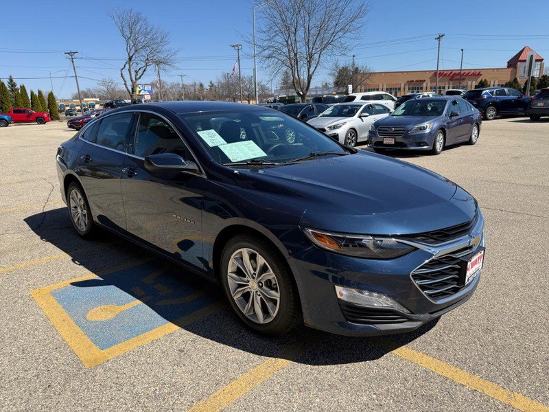 Used 2020 Chevrolet Malibu LT FWD image 3