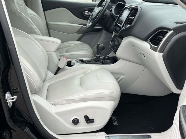 Used 2019 Jeep Cherokee Limited AWD/4WD image 24