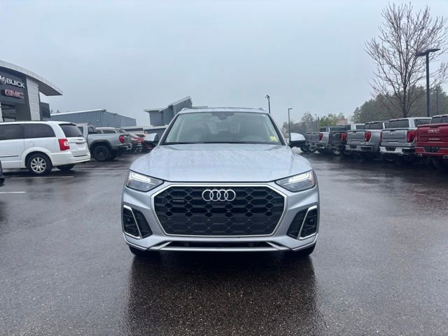 Used 2023 Audi Q5 2.0T Premium Plus w/ Premium Plus Package AWD/4WD image 3