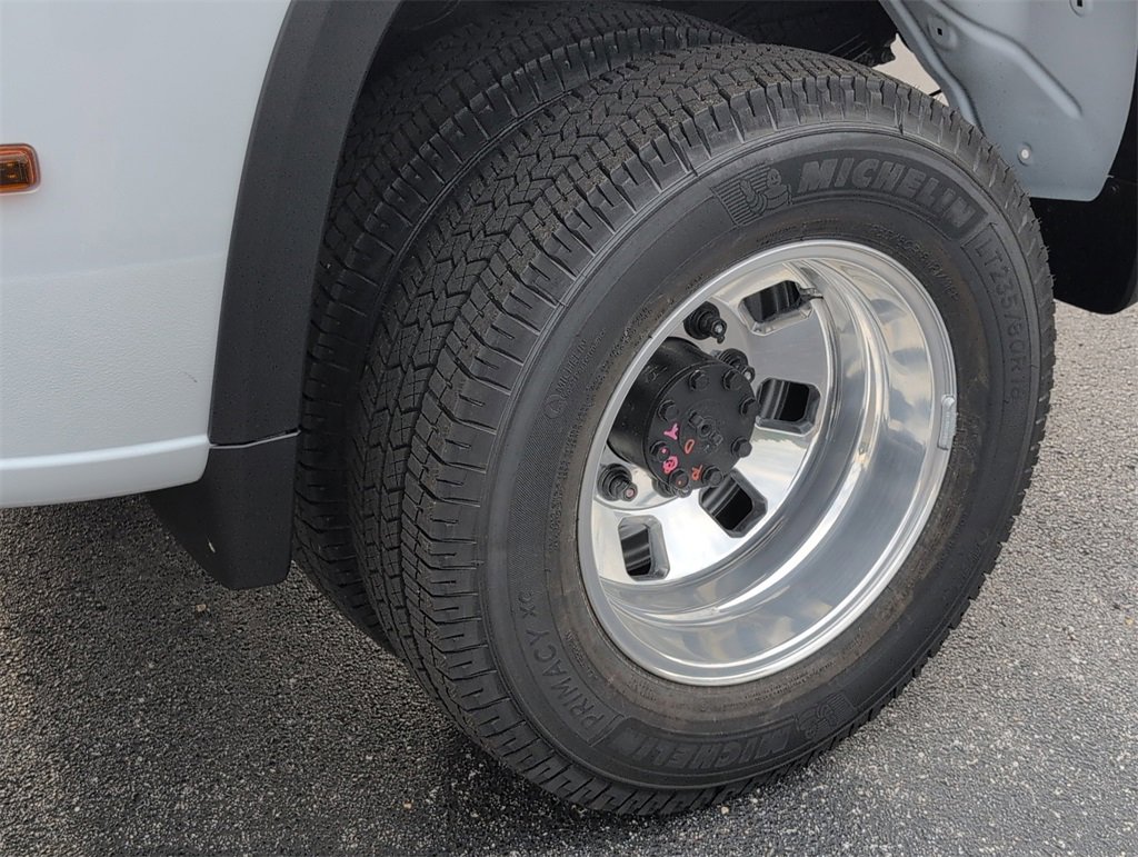 New 2026 Chevrolet Silverado 3500 High Country w/ High Country Premium Package image 30