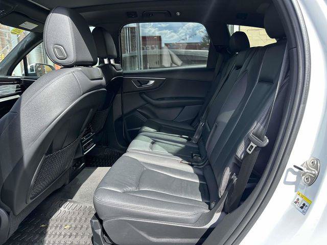 Used 2022 Audi Q7 3.0T Premium Plus w/ Premium Plus Package AWD/4WD image 11