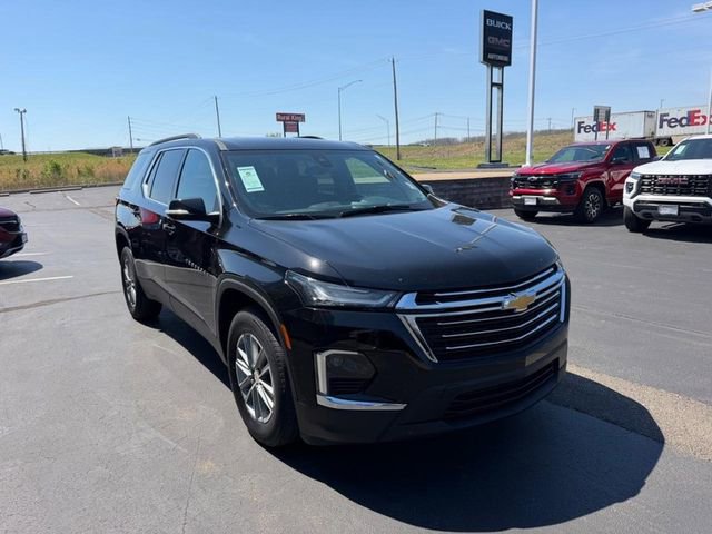Used 2022 Chevrolet Traverse LT FWD image 4
