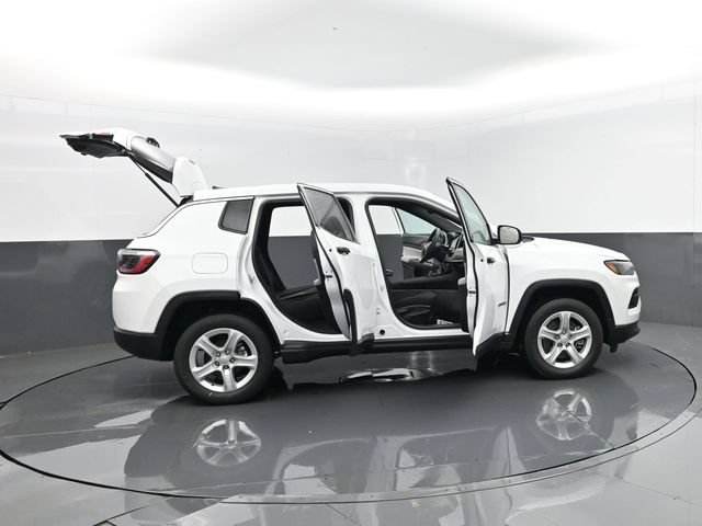 Used 2023 Jeep Compass Sport AWD/4WD image 27