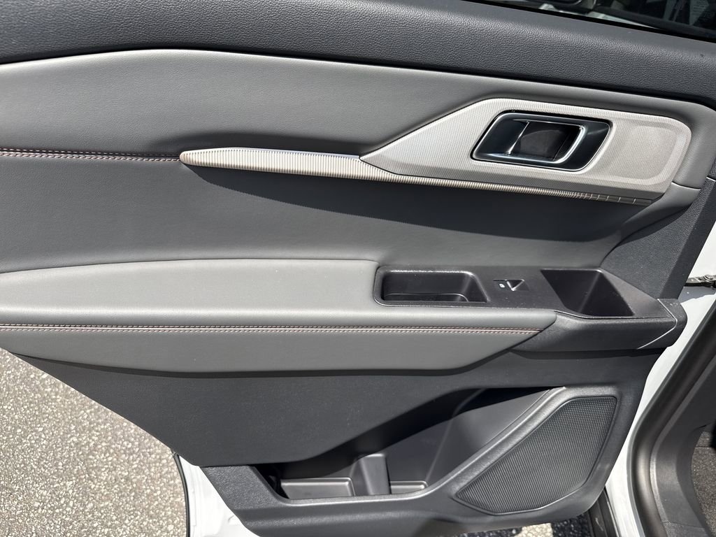 New 2026 Ford Explorer Active image 21
