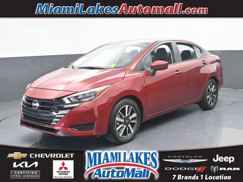 Used 2025 Nissan Versa SV image 1
