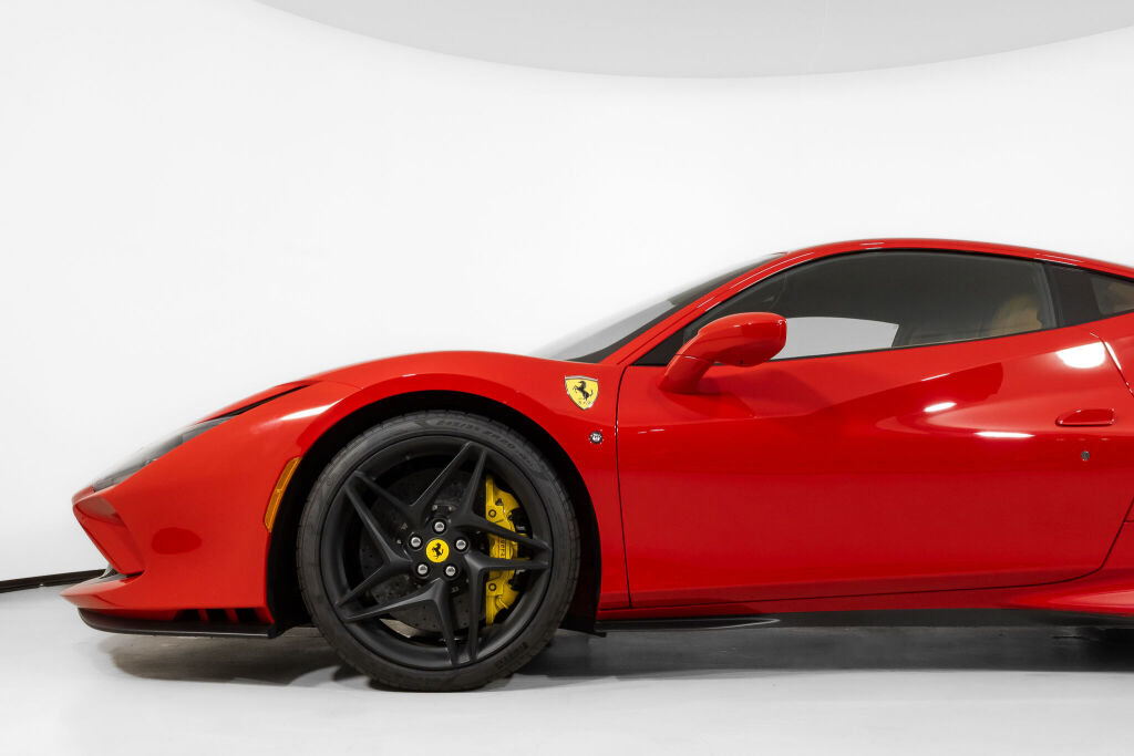 Used 2022 Ferrari F8 Tributo image 16