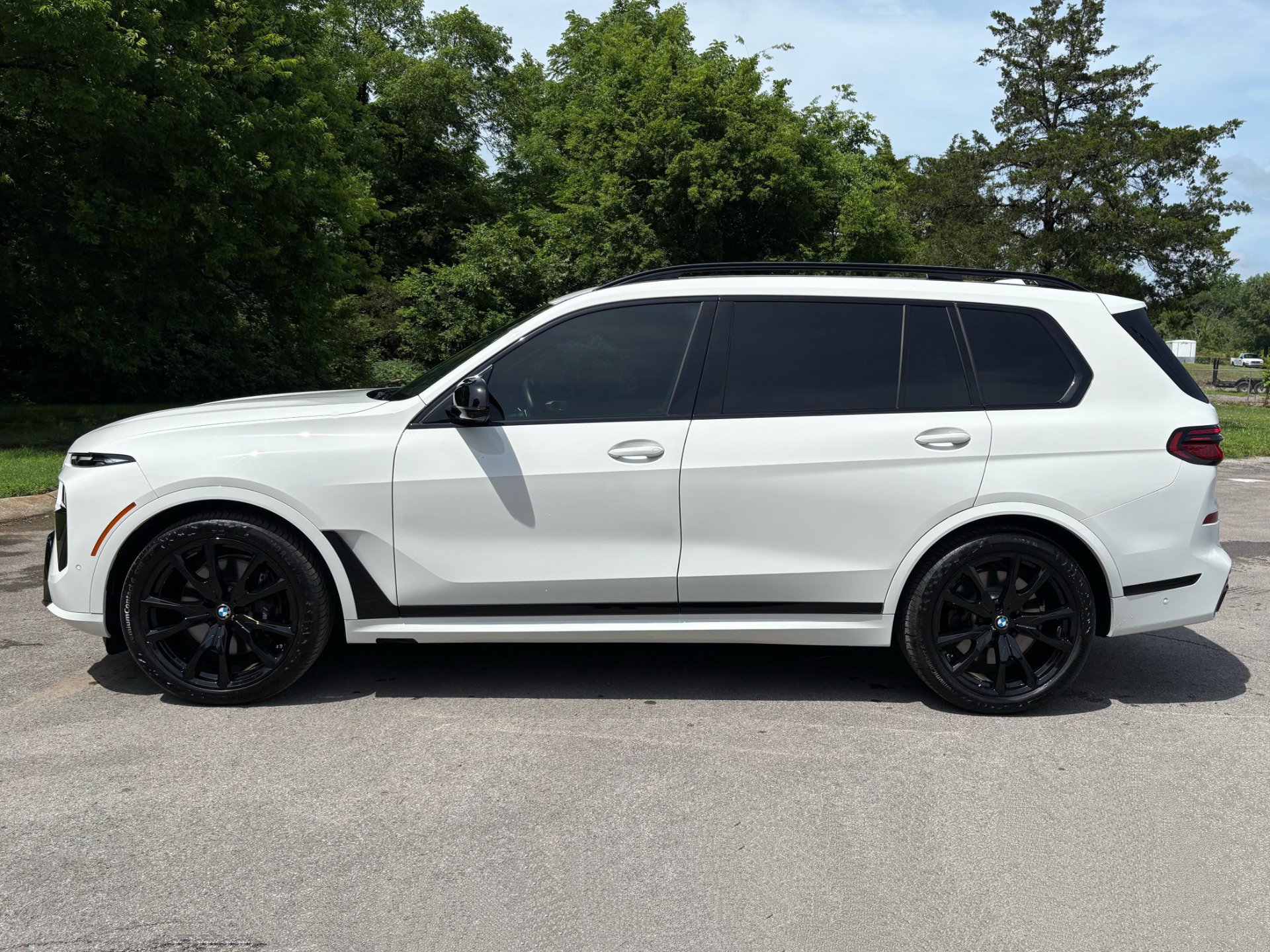 Used 2025 BMW X7 M60i AWD/4WD image 7