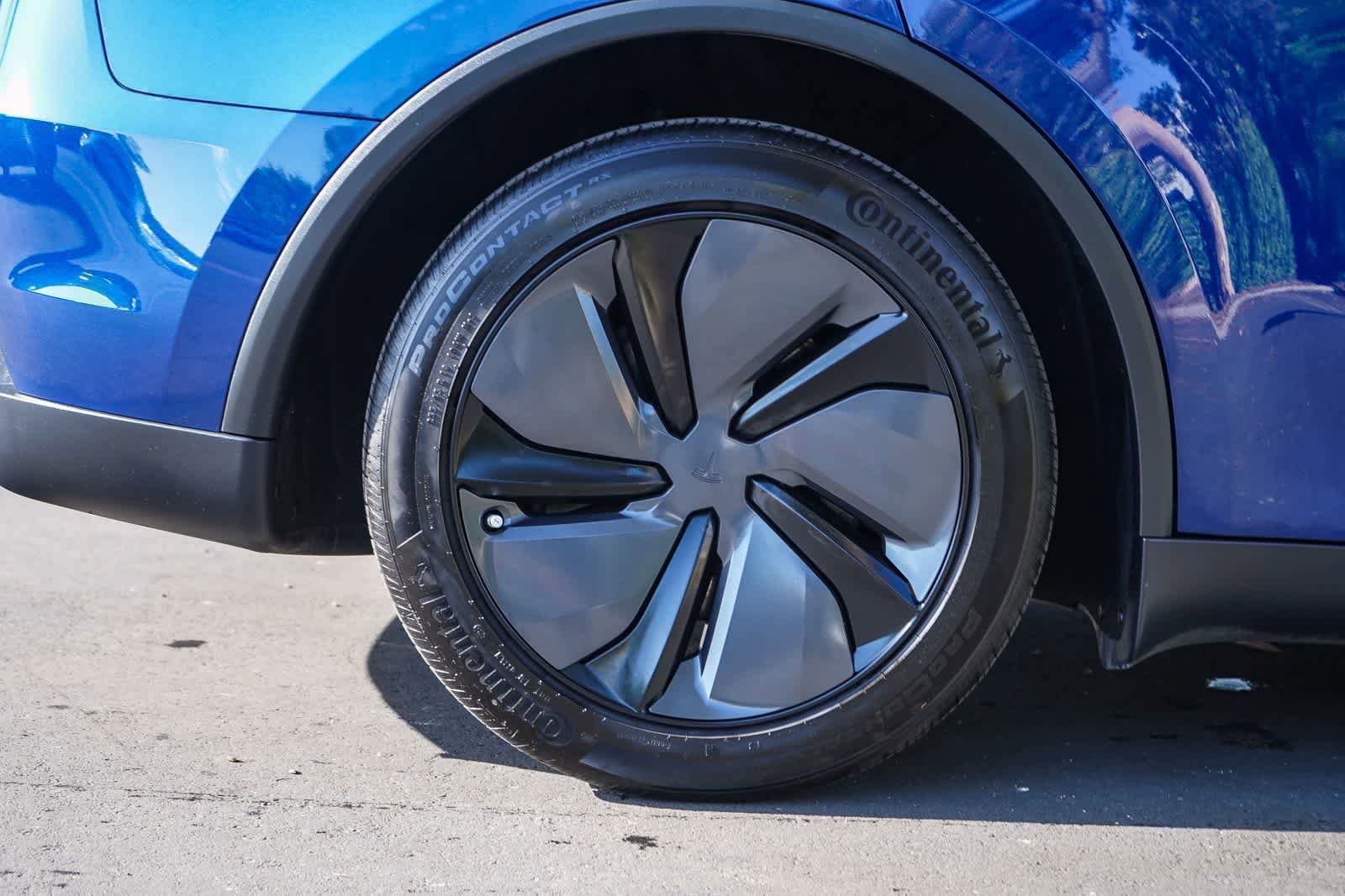 Used 2026 Tesla Model Y Long Range AWD/4WD image 8