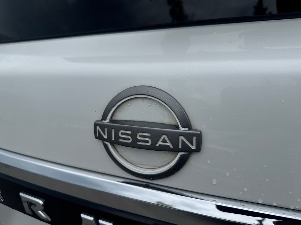 Used 2023 Nissan Armada Platinum w/ Captain's Chairs Package image 41