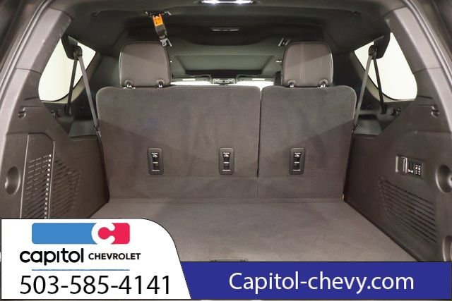 Used 2022 Chevrolet Suburban RST w/ Luxury Package AWD/4WD image 27