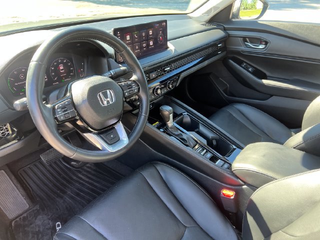 Used 2025 Honda Accord Touring image 18