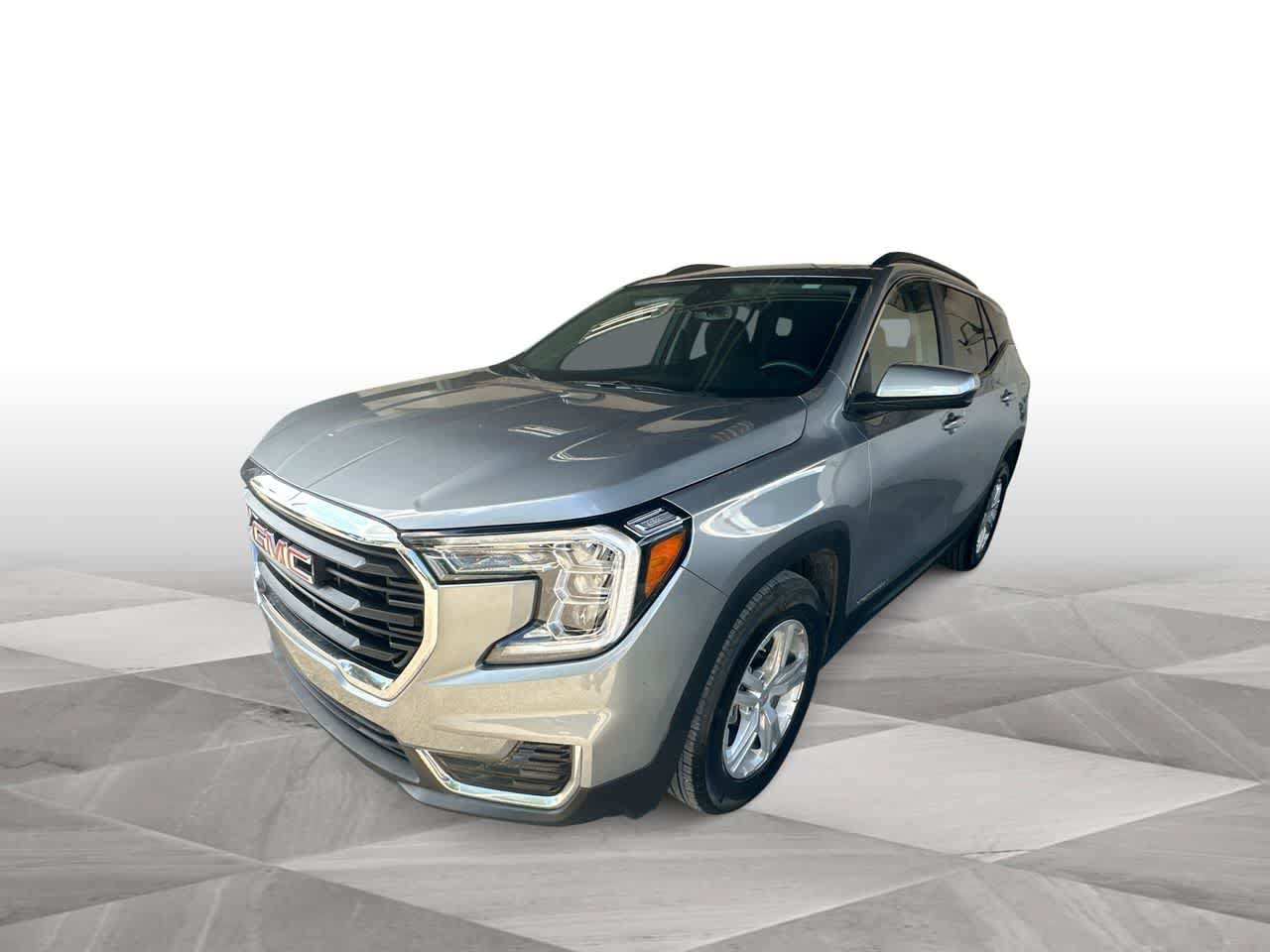 Used 2024 GMC Terrain SLE w/ Driver Convenience Package FWD image 4