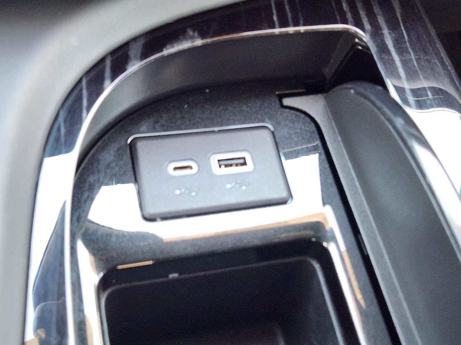 Certified 2023 Cadillac Escalade ESV V AWD/4WD image 19
