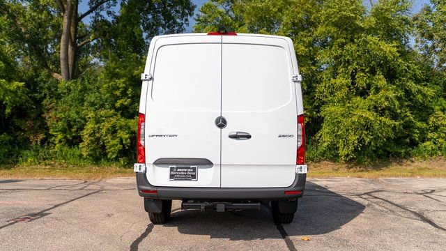 New 2026 Mercedes-Benz Sprinter 2500 image 9