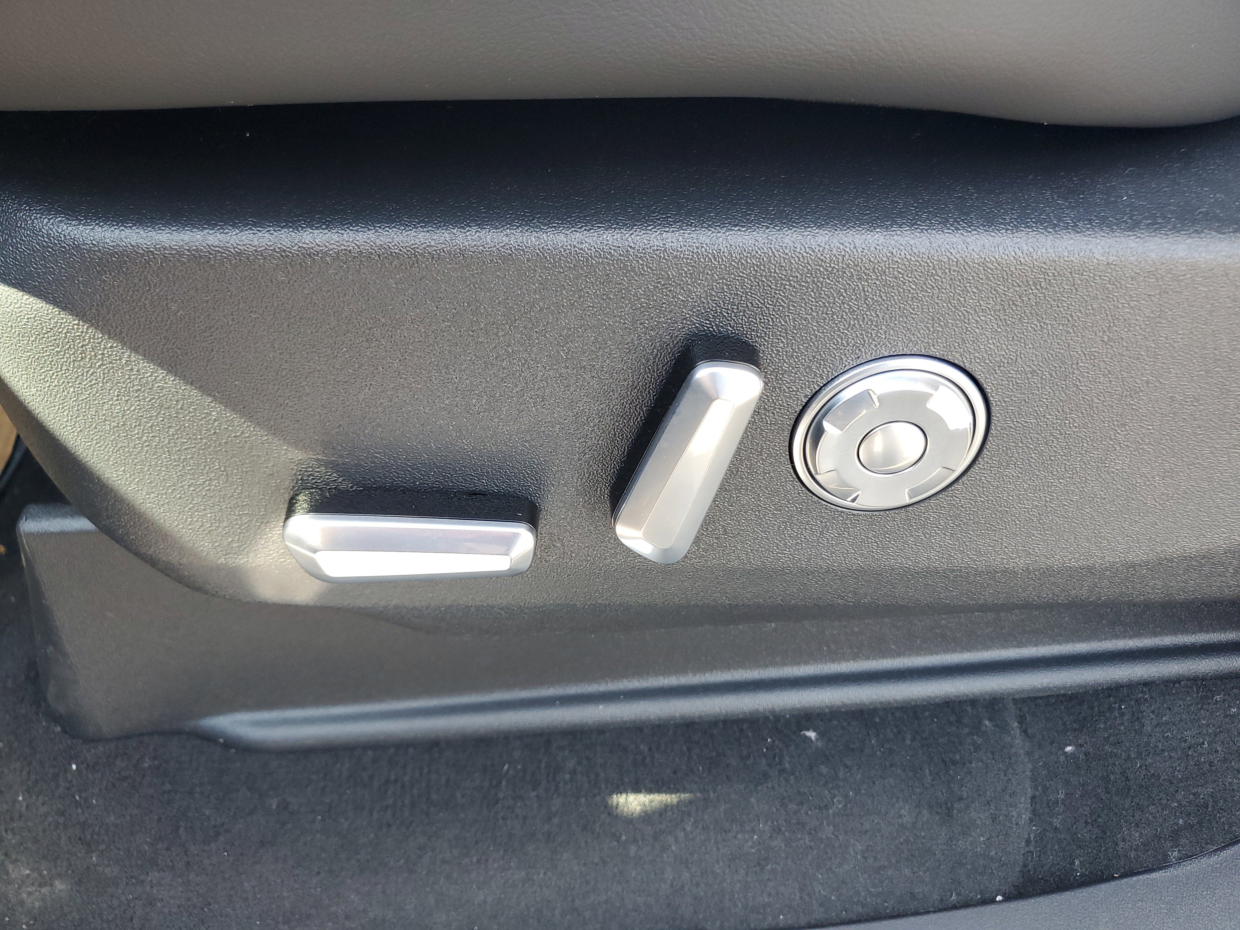 New 2026 Lincoln Navigator L Reserve AWD/4WD image 12