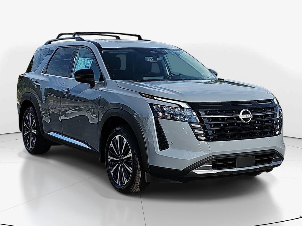New 2026 Nissan Pathfinder Platinum FWD image 3