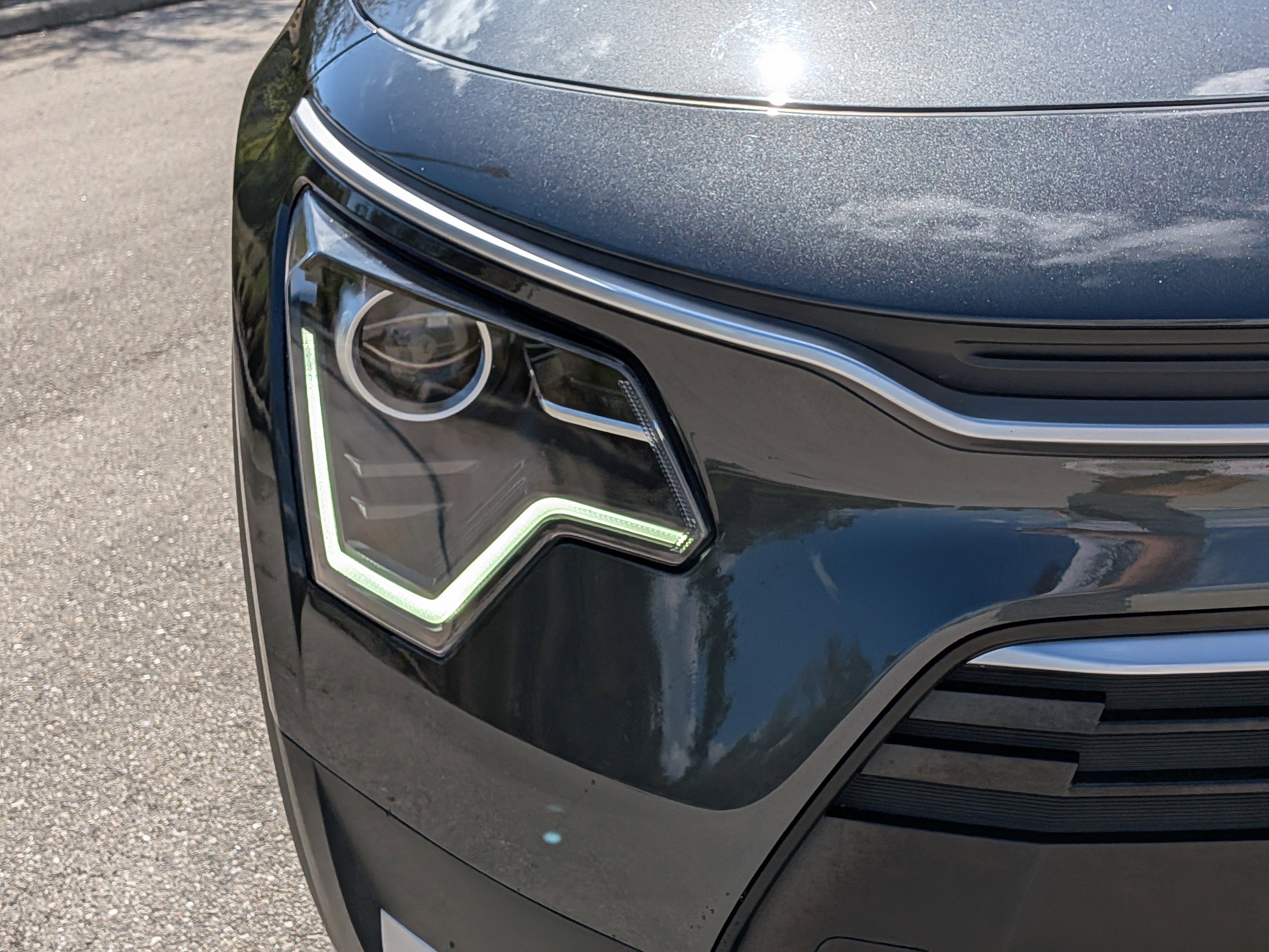 Used 2024 Kia Niro EX image 10