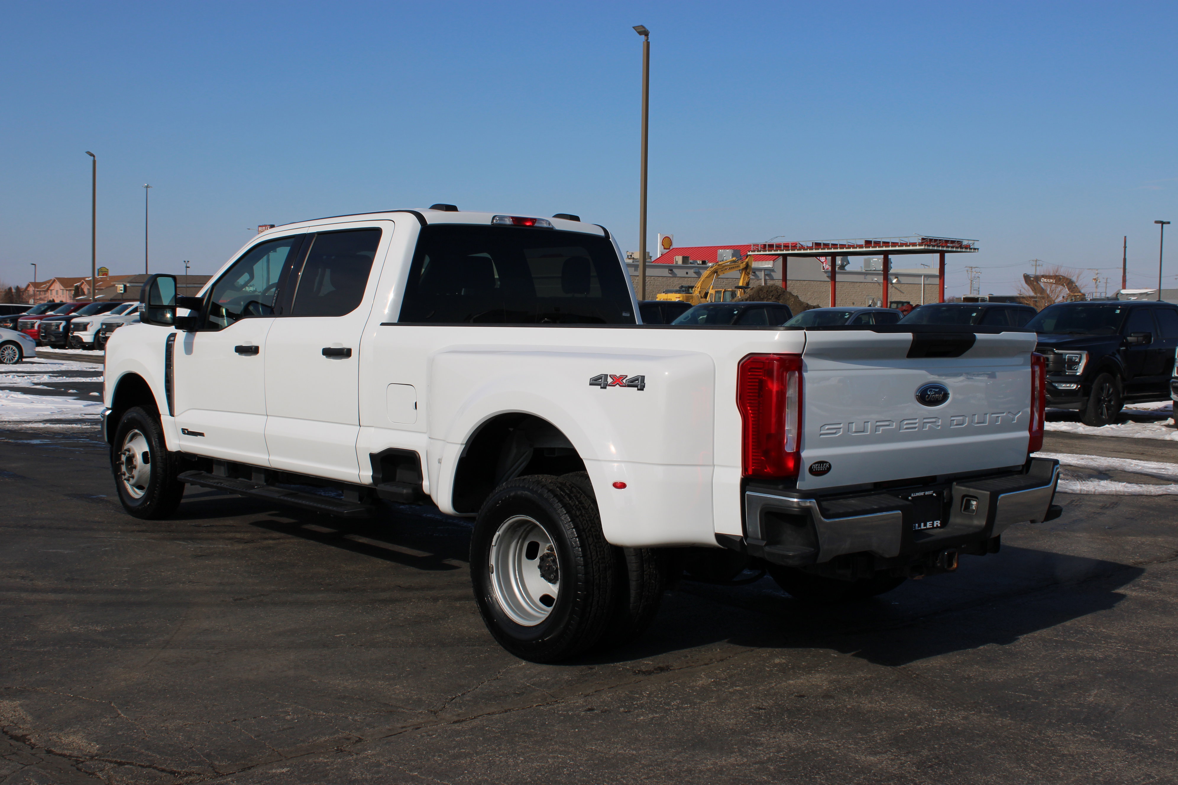 Used 2023 Ford F350 XLT image 6