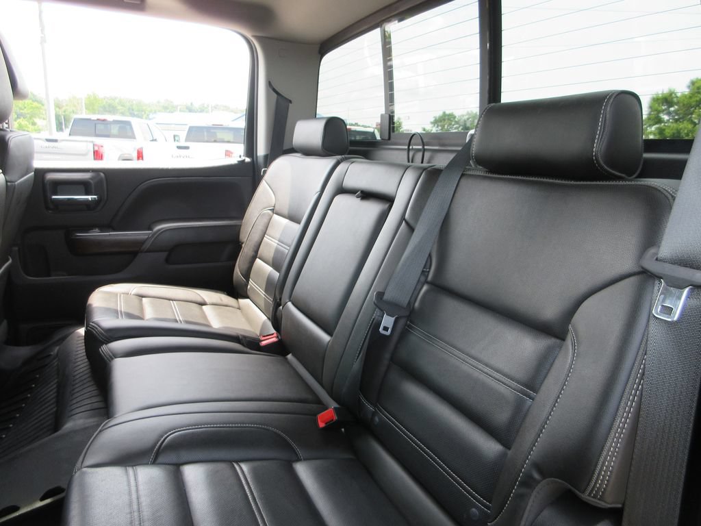 Used 2019 GMC Sierra 2500 Denali w/ Duramax Plus Package AWD/4WD image 25