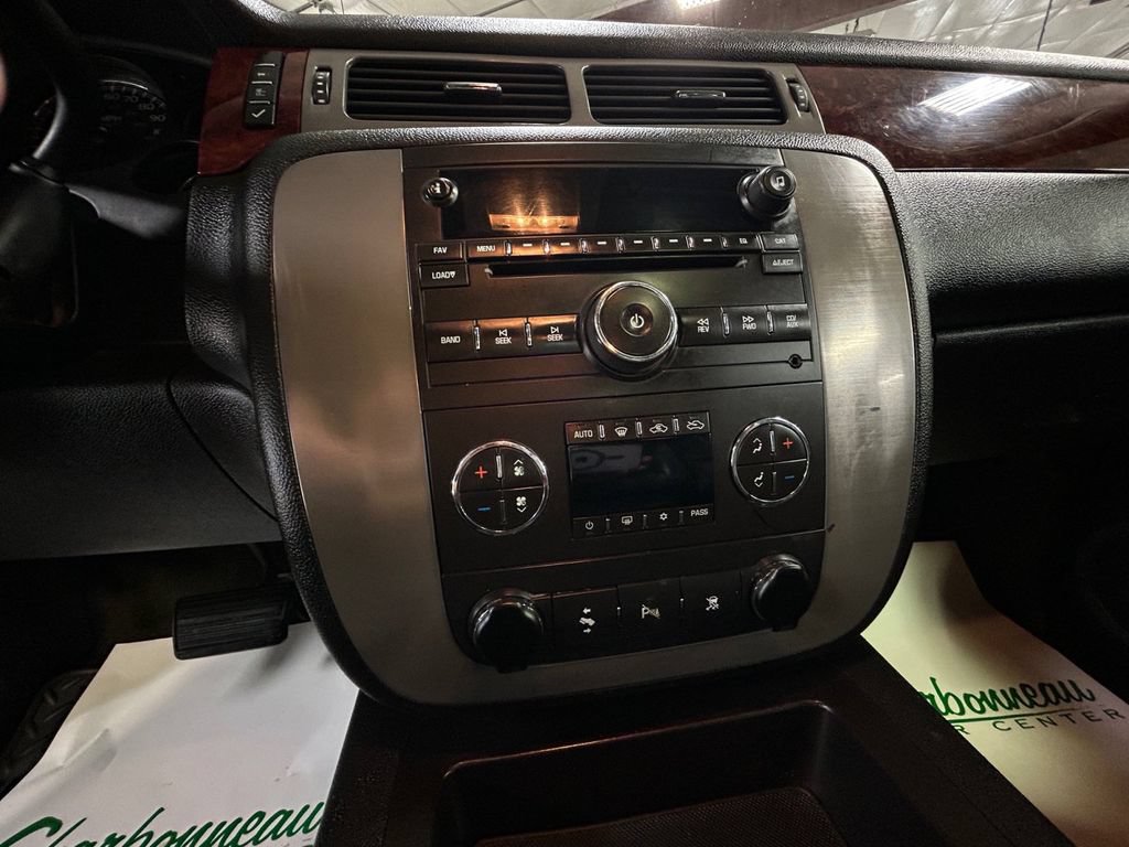 Used 2009 GMC Sierra 2500 SLT w/ SLT Convenience Package AWD/4WD image 21