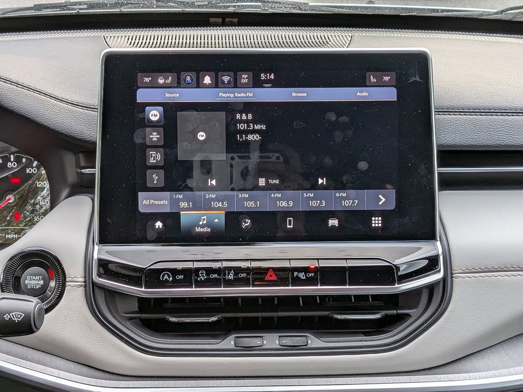 Used 2024 Jeep Compass Limited image 18