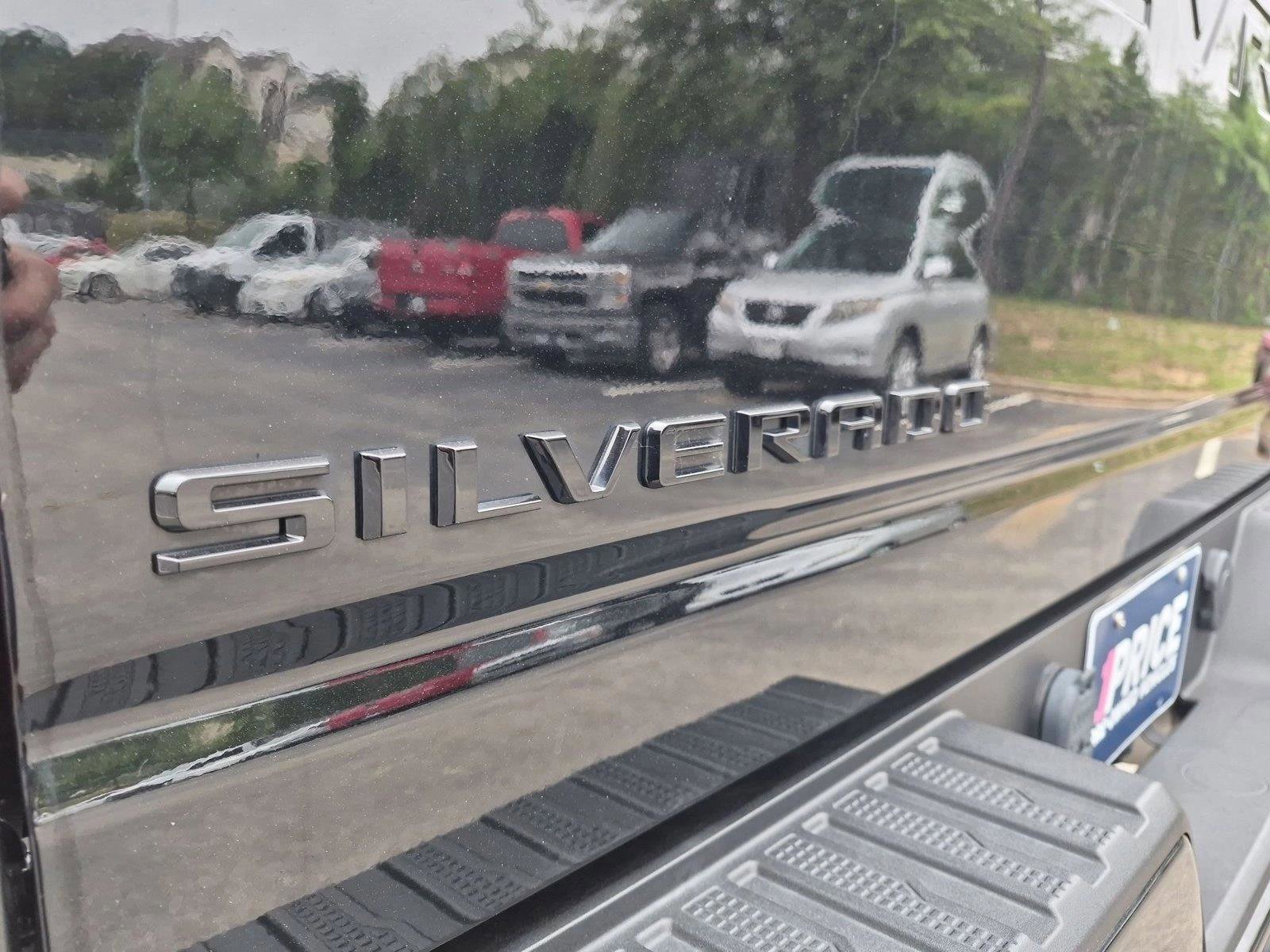 Used 2022 Chevrolet Silverado 2500 LTZ w/ LTZ Plus Package AWD/4WD image 14