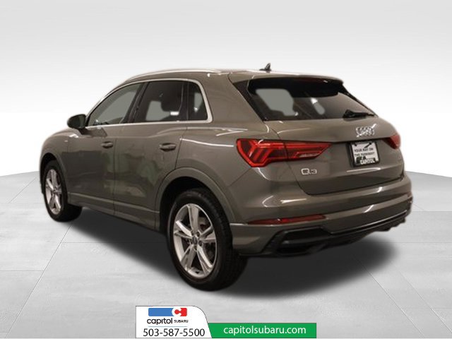 Used 2020 Audi Q3 2.0T Premium w/ Convenience Package AWD/4WD image 4