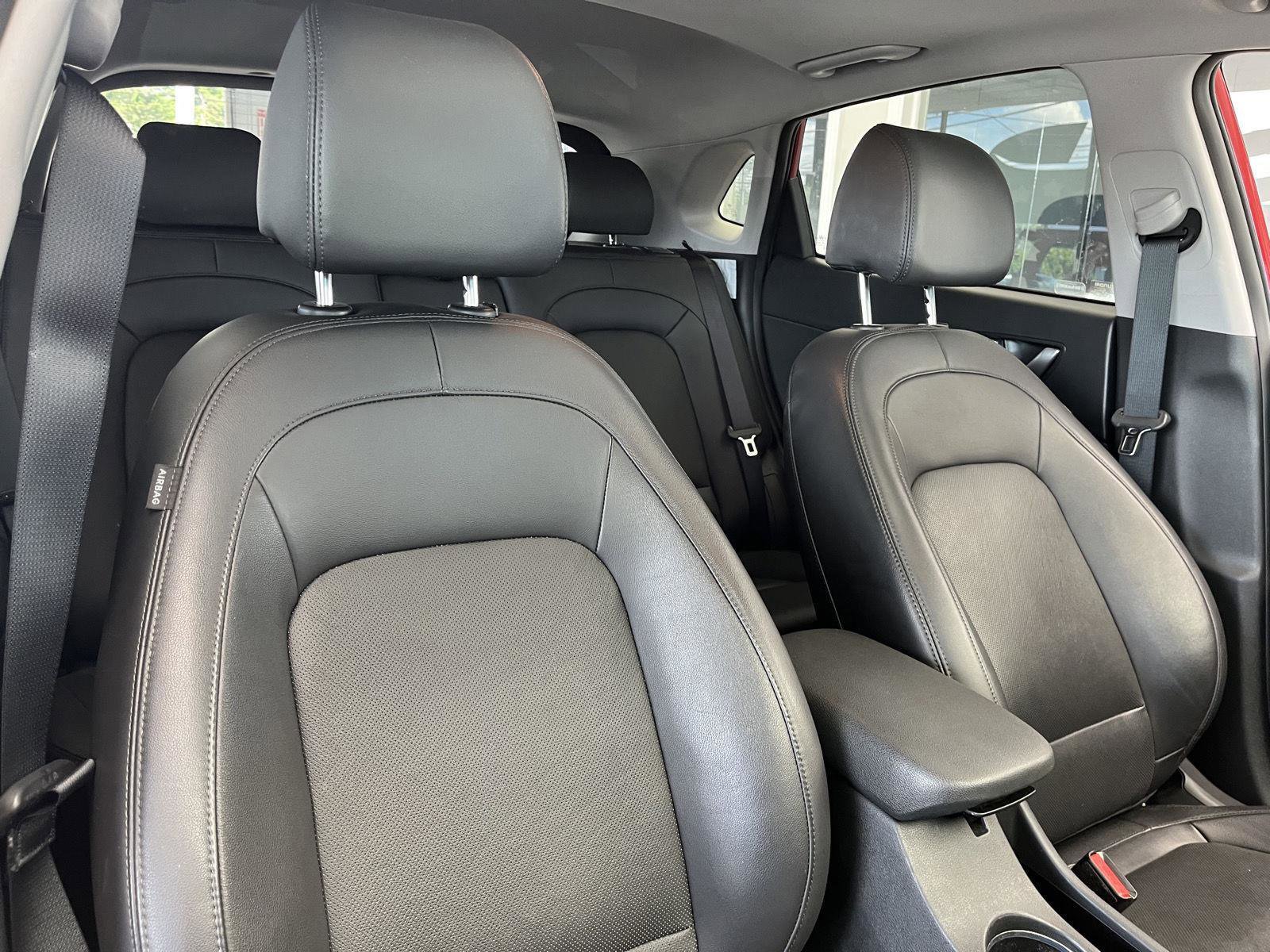 Used 2022 Hyundai Kona Limited w/ Cargo Package image 14