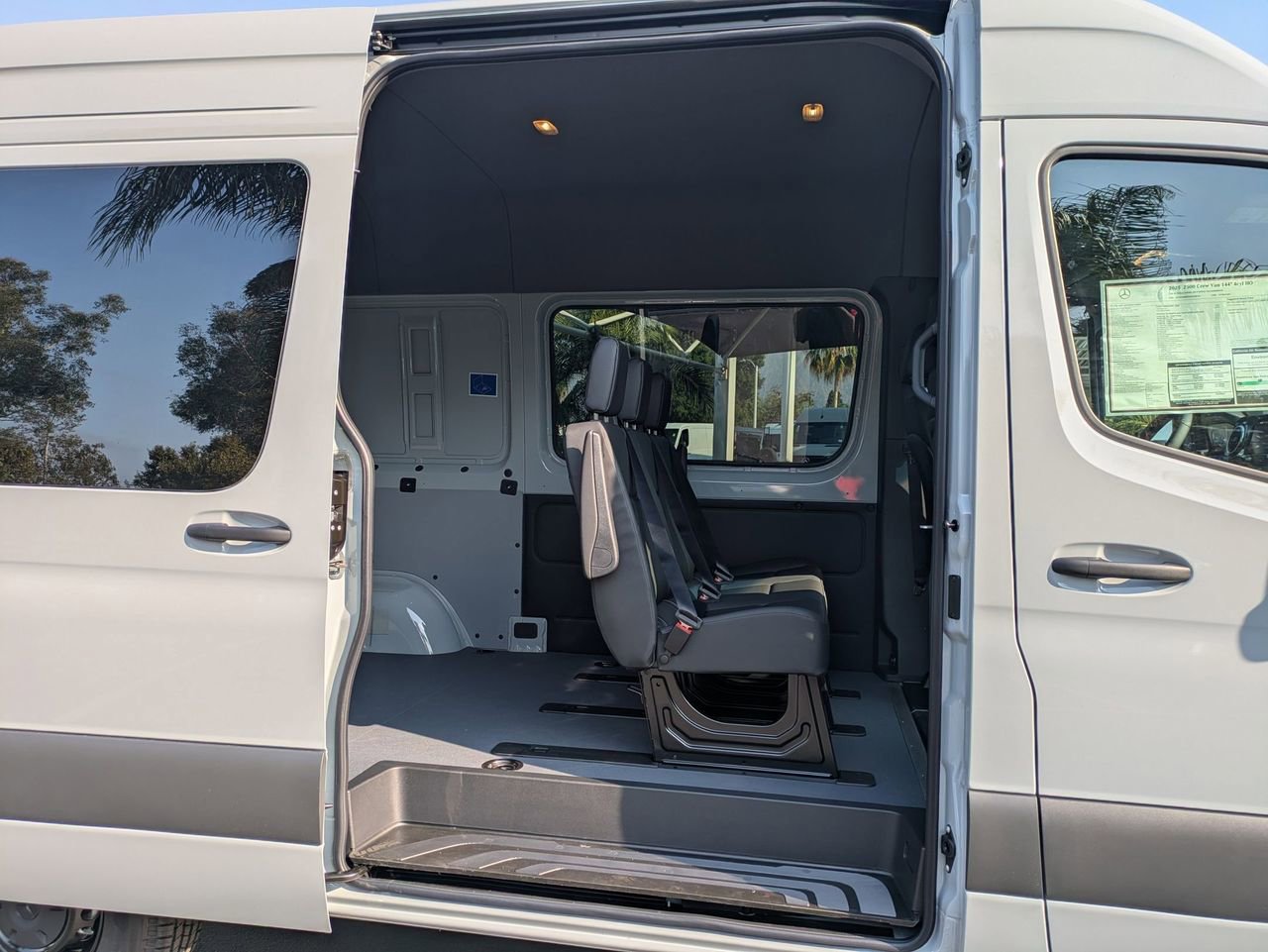 New 2025 Mercedes-Benz Sprinter 2500 image 7