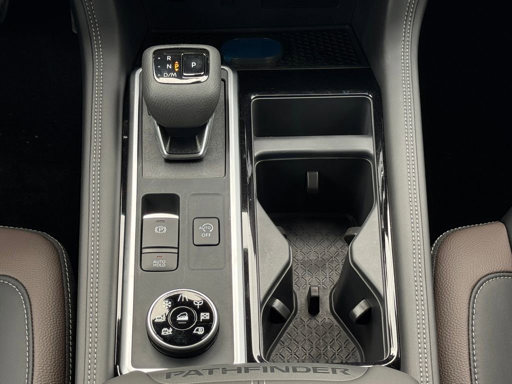 New 2026 Nissan Pathfinder Platinum AWD/4WD image 17