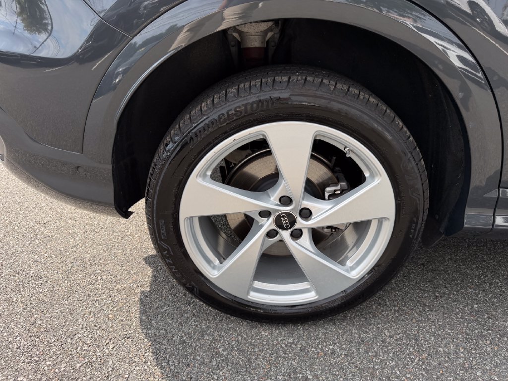 Used 2025 Audi Q5 Premium Plus AWD/4WD image 12