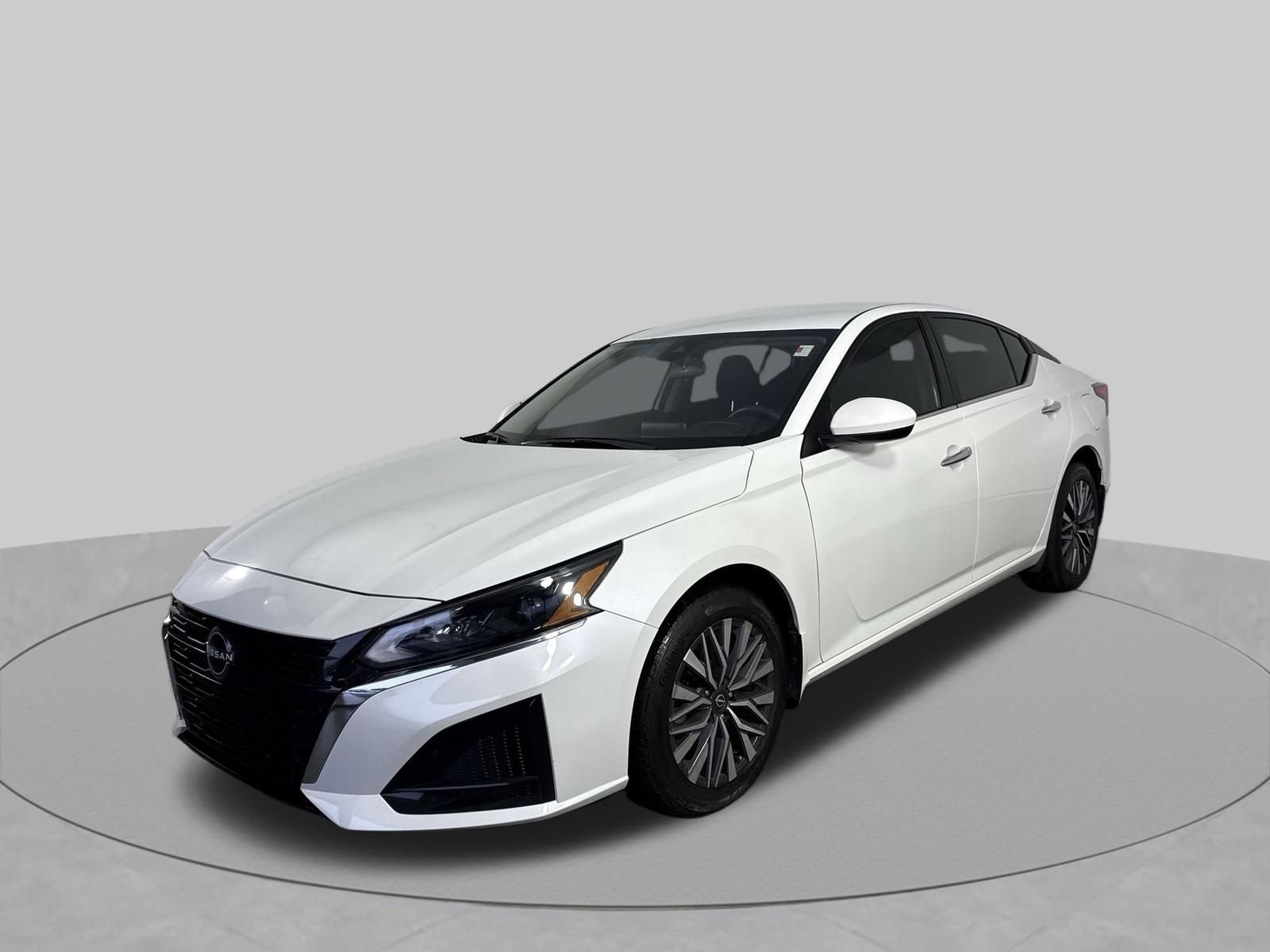 Certified 2023 Nissan Altima 2.5 SV AWD/4WD image 2