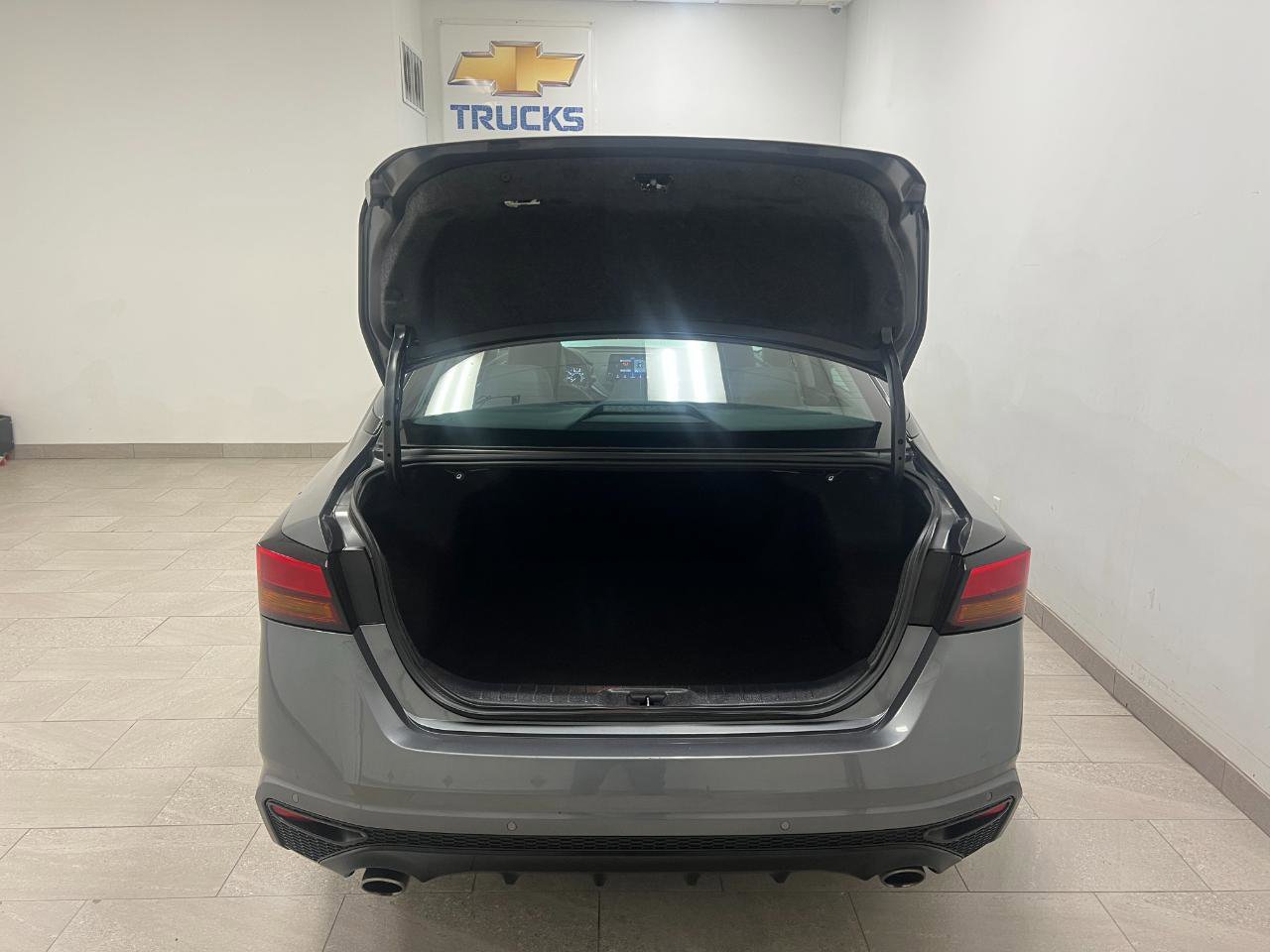 Used 2025 Nissan Altima 2.5 SR FWD image 20